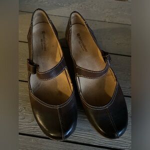 Naturalizer Shoes